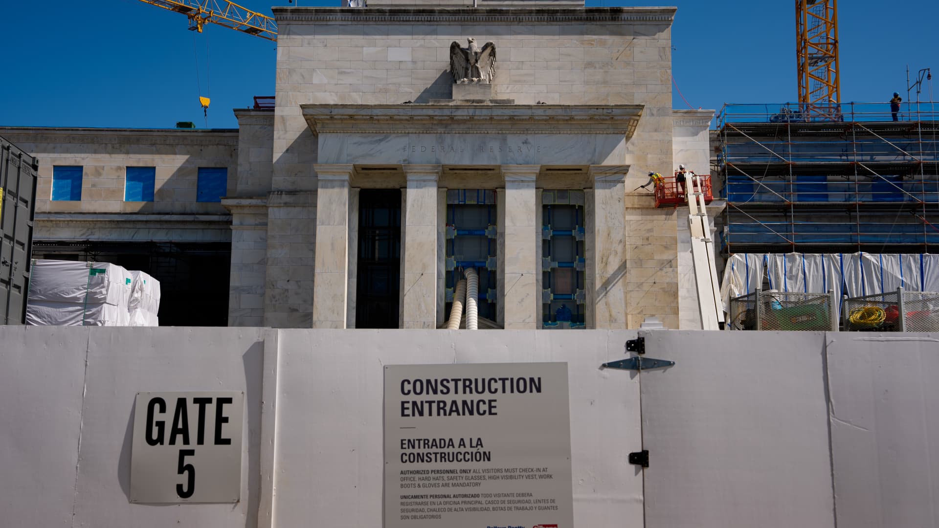 Warsh Fed Nomination Sparks Fierce Debate Over Central Bank's Future