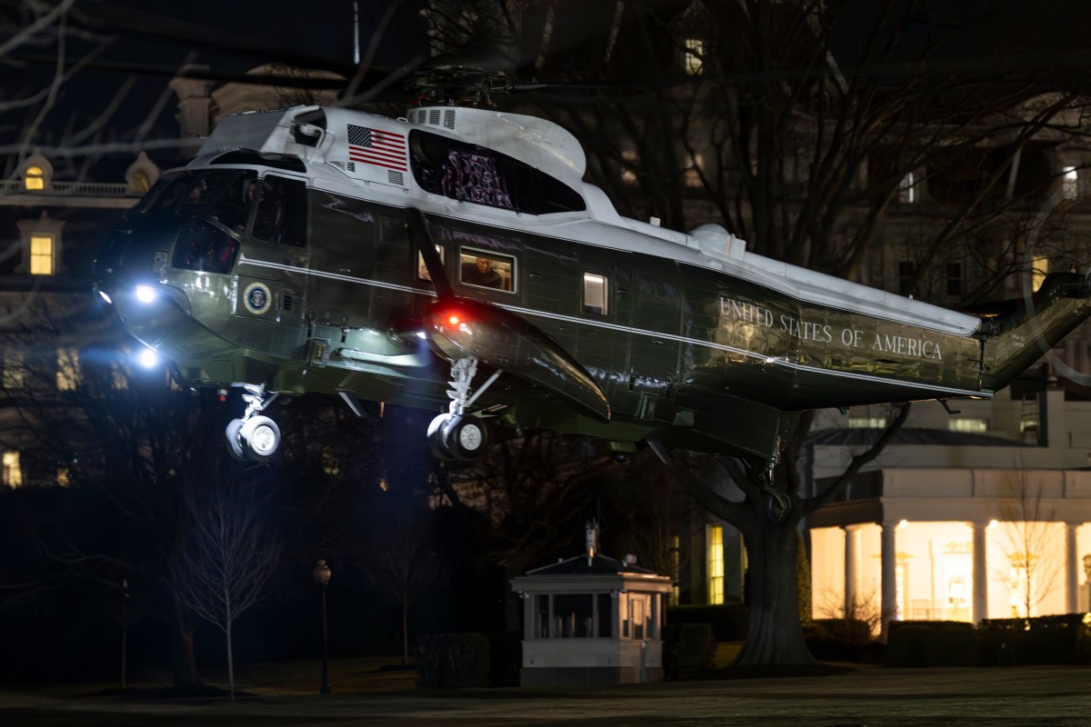 Trump Eyes Permanent Helipad on White House South Lawn