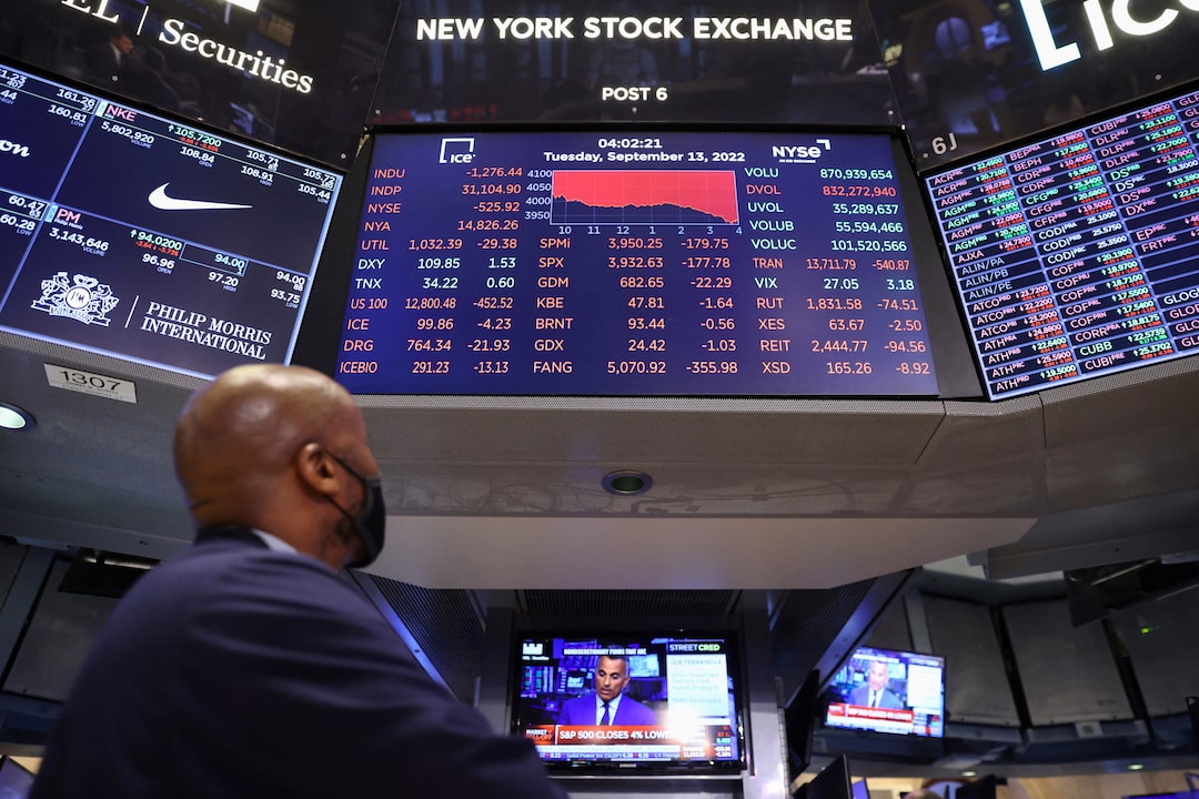 The Great Rotation: Why Wall Street's Chip Darlings Are Cracking