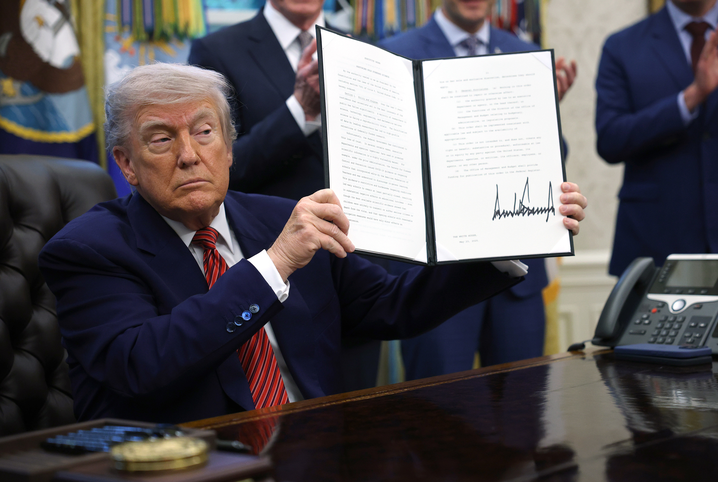 Trump Shelves AI Executive Order Amid Tech Competitiveness Fears