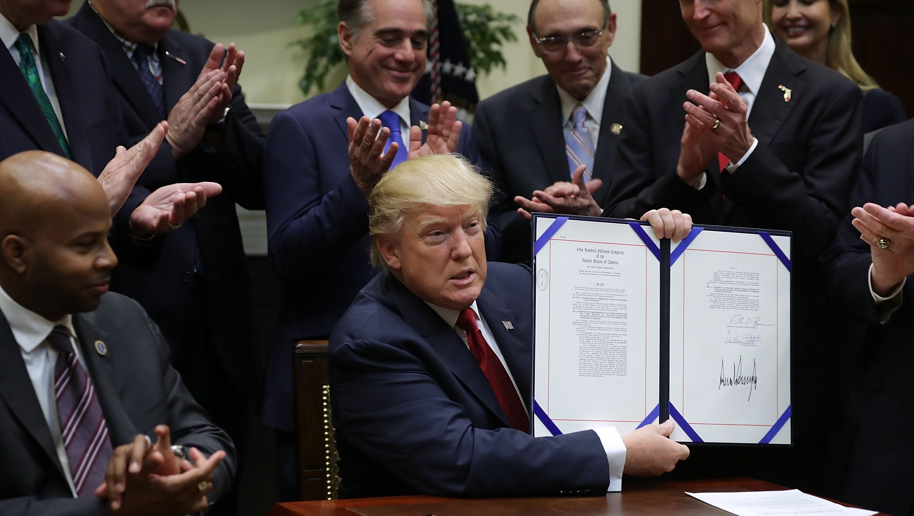 Trump Order Fast-Tracks Psychedelic Therapy for U.S. Veterans