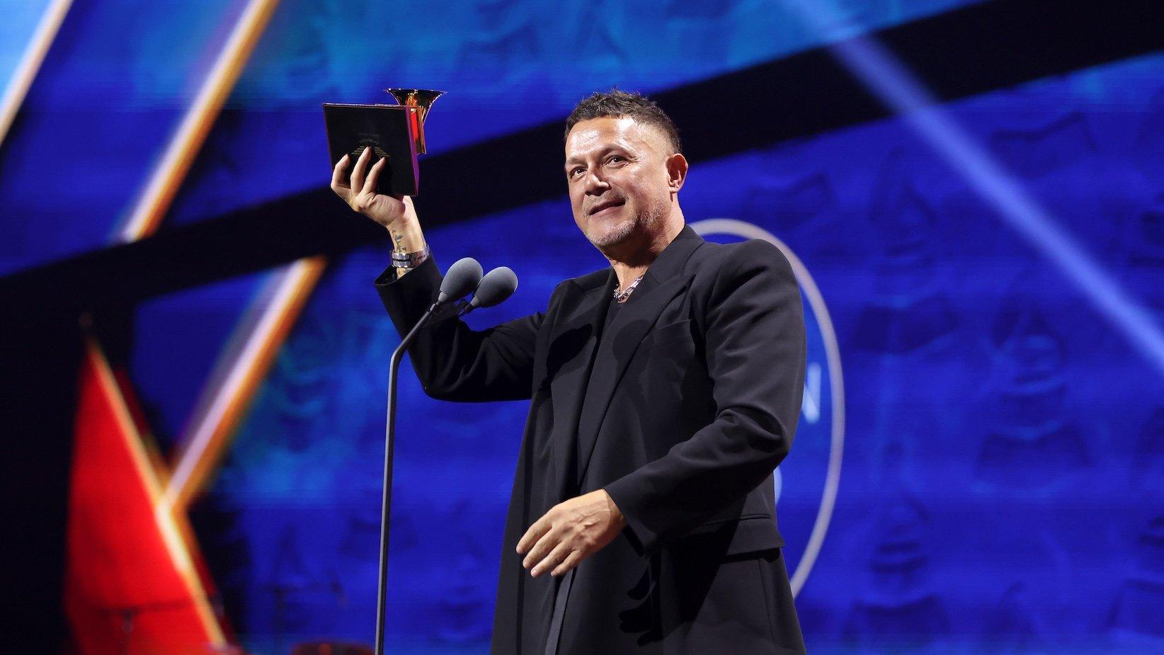 Alejandro Sanz Takes 2025 Latin GRAMMY Record of the Year