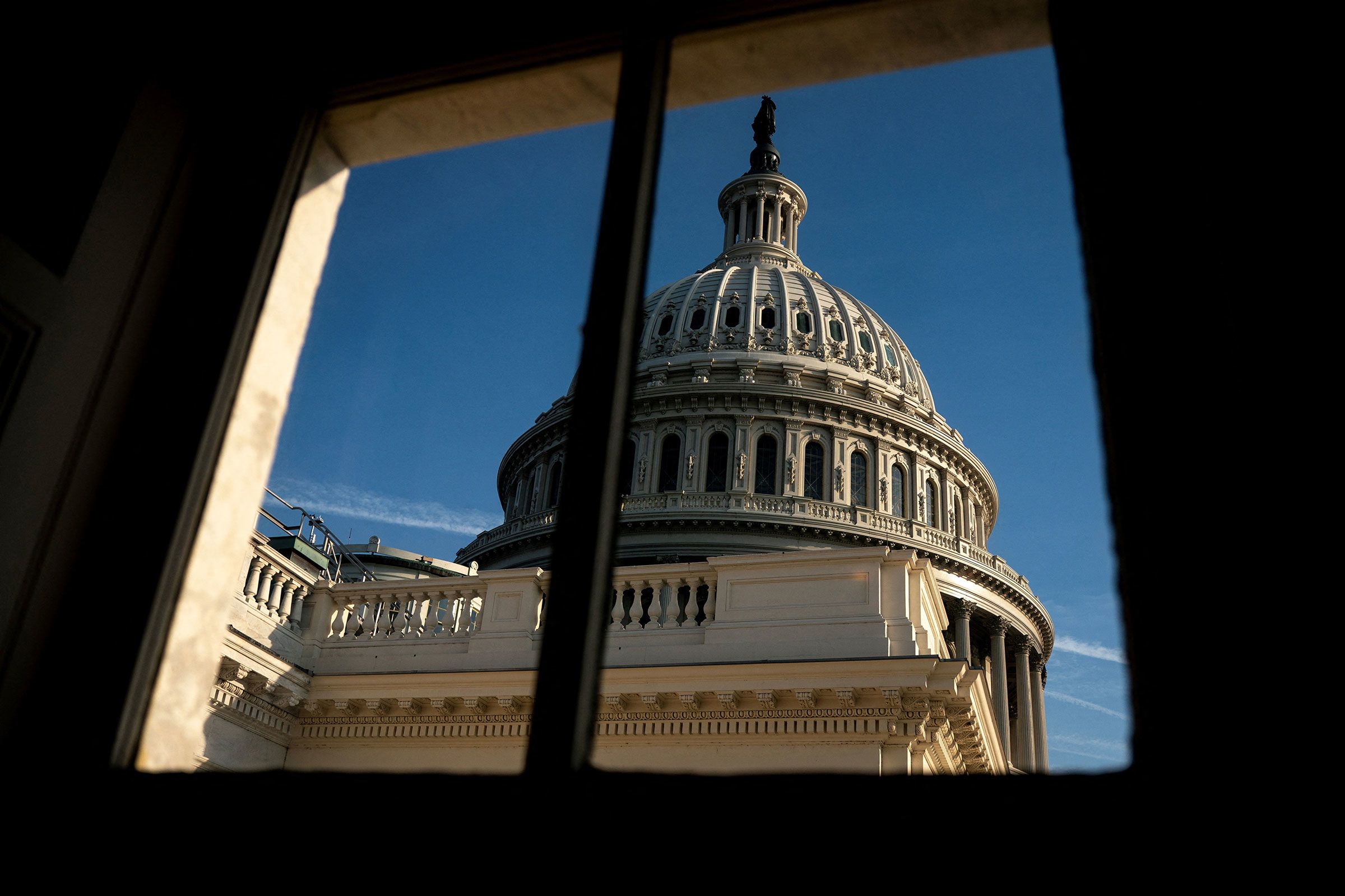 White House Demands Congress End Easter Recess Immediately