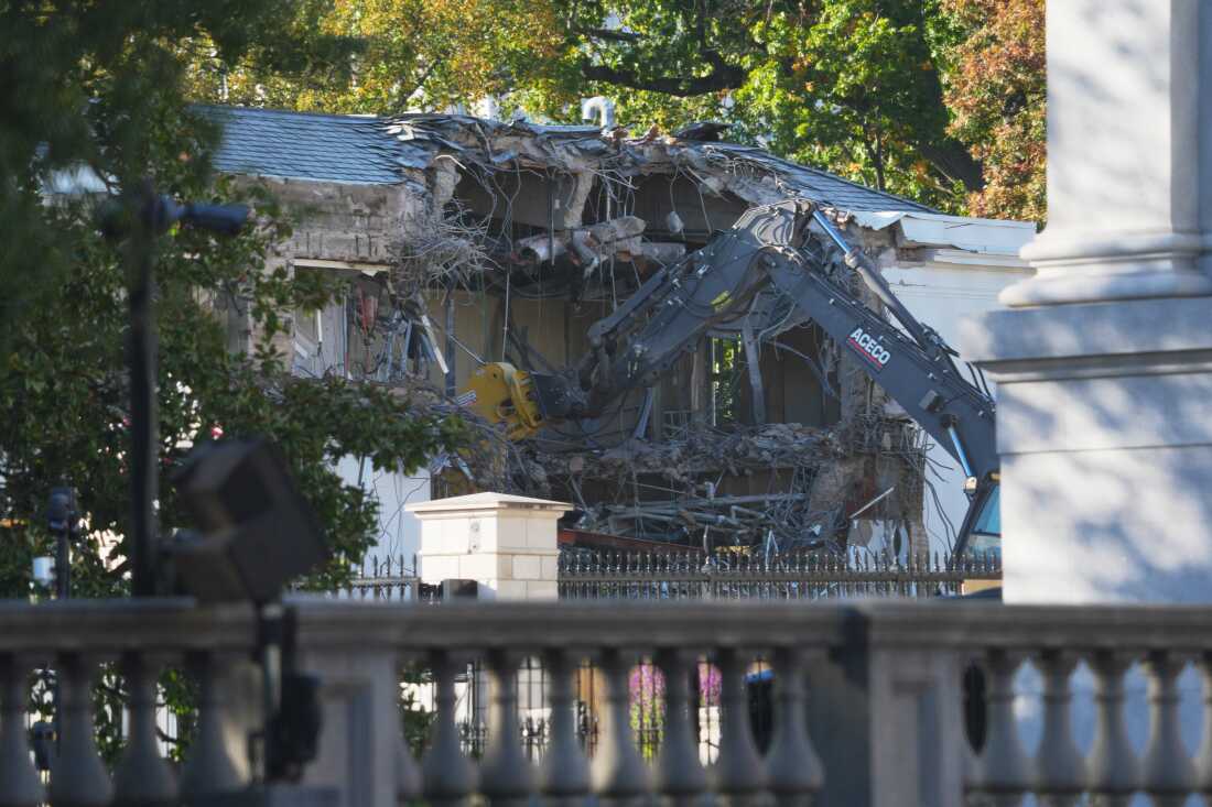 Federal Judge Halts Trump's $400M White House Ballroom Build