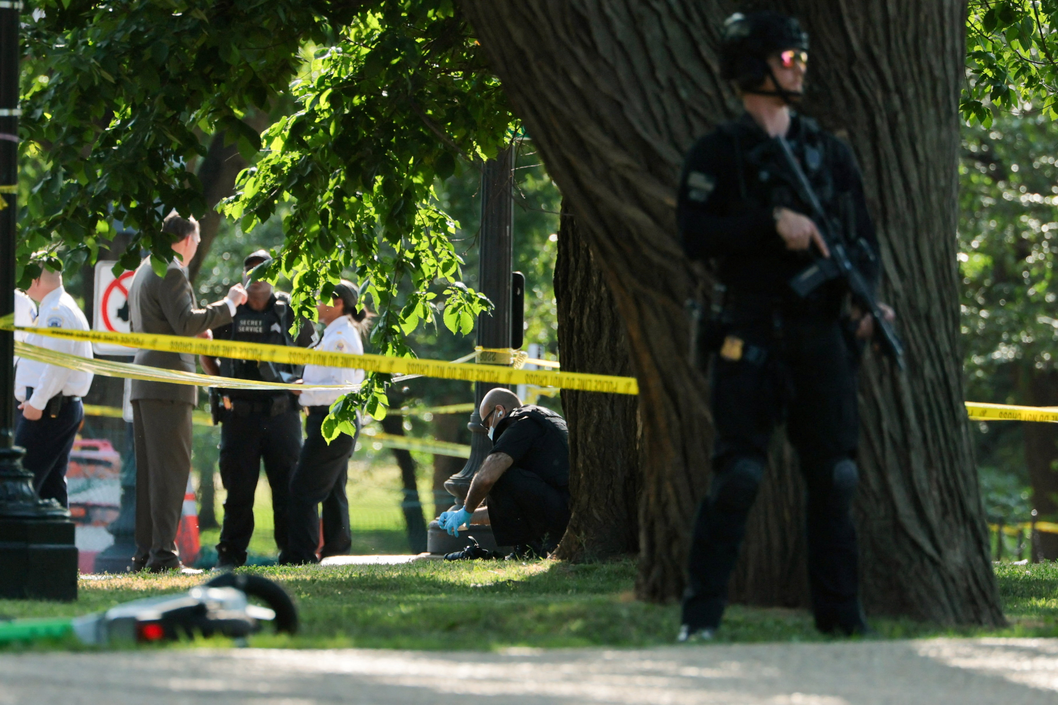 Secret Service Trades Gunfire With Armed Suspect Near White House