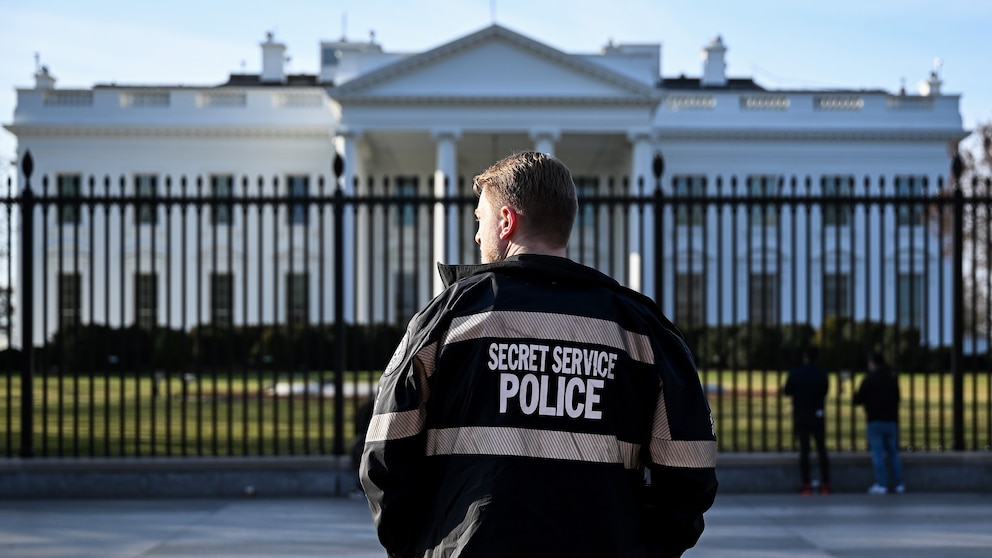 Secret Service Shoots Person Near White House; Bystander Hit