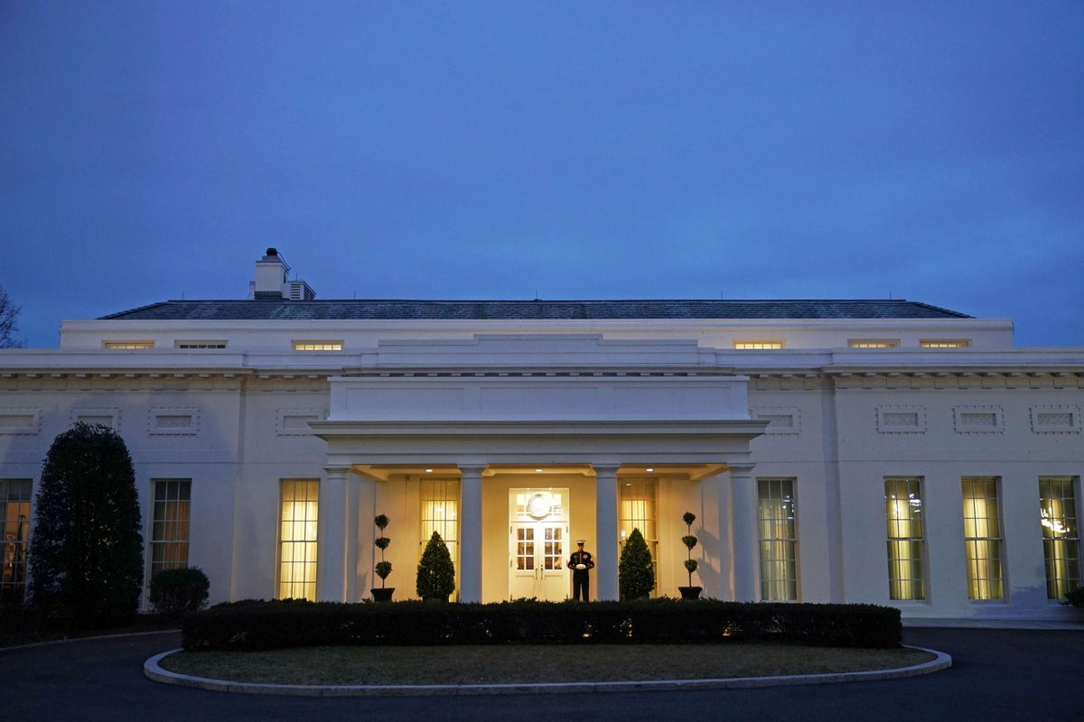 Secret Service Shoots Armed Man Near White House Grounds