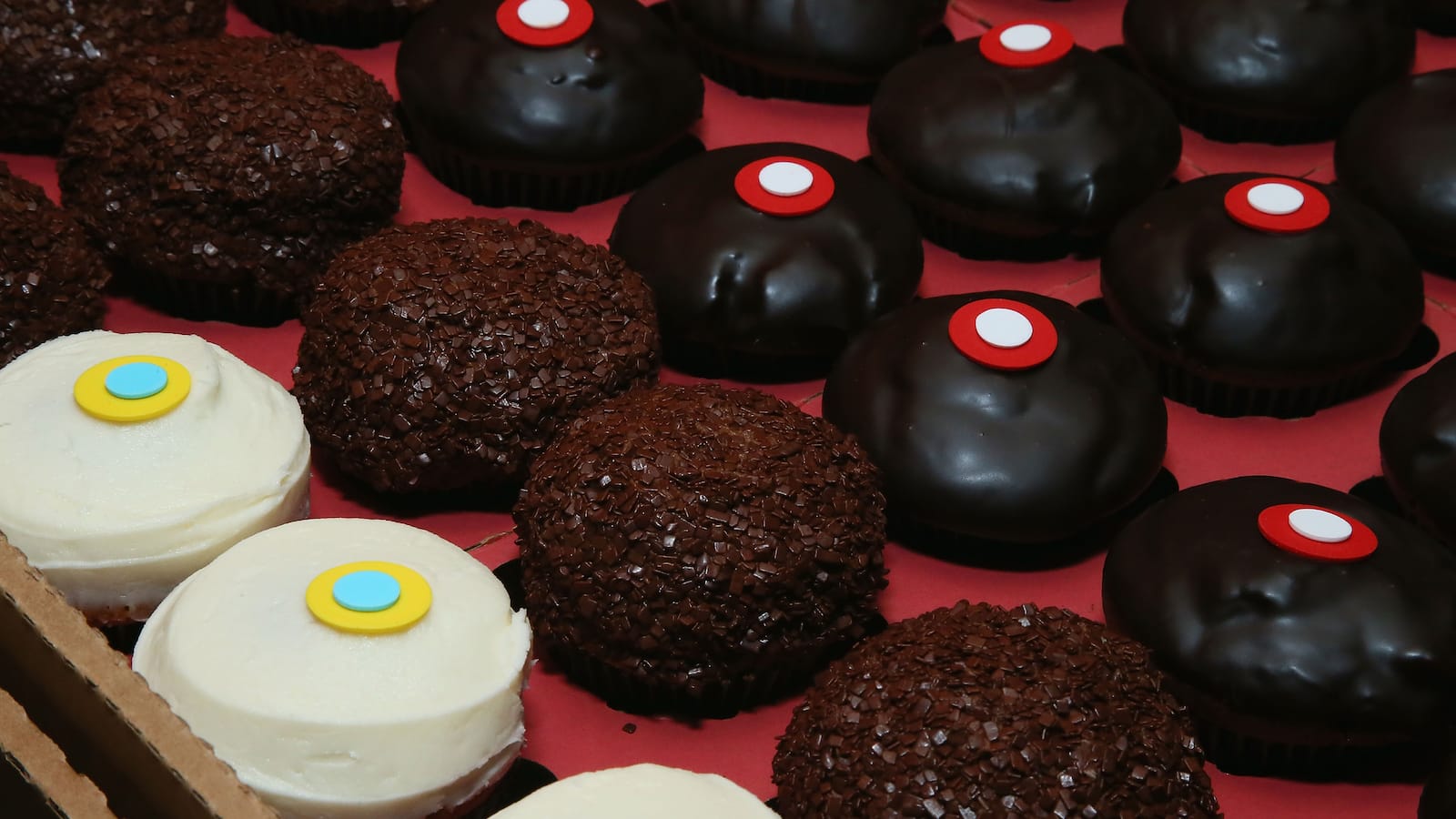 Sprinkles Shutters Georgetown Flagship in Cupcake Retreat