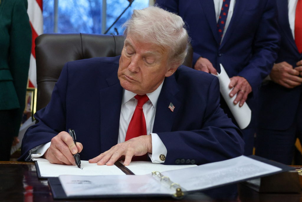 Trump Signs Housing Affordability Orders Ahead of Midterms