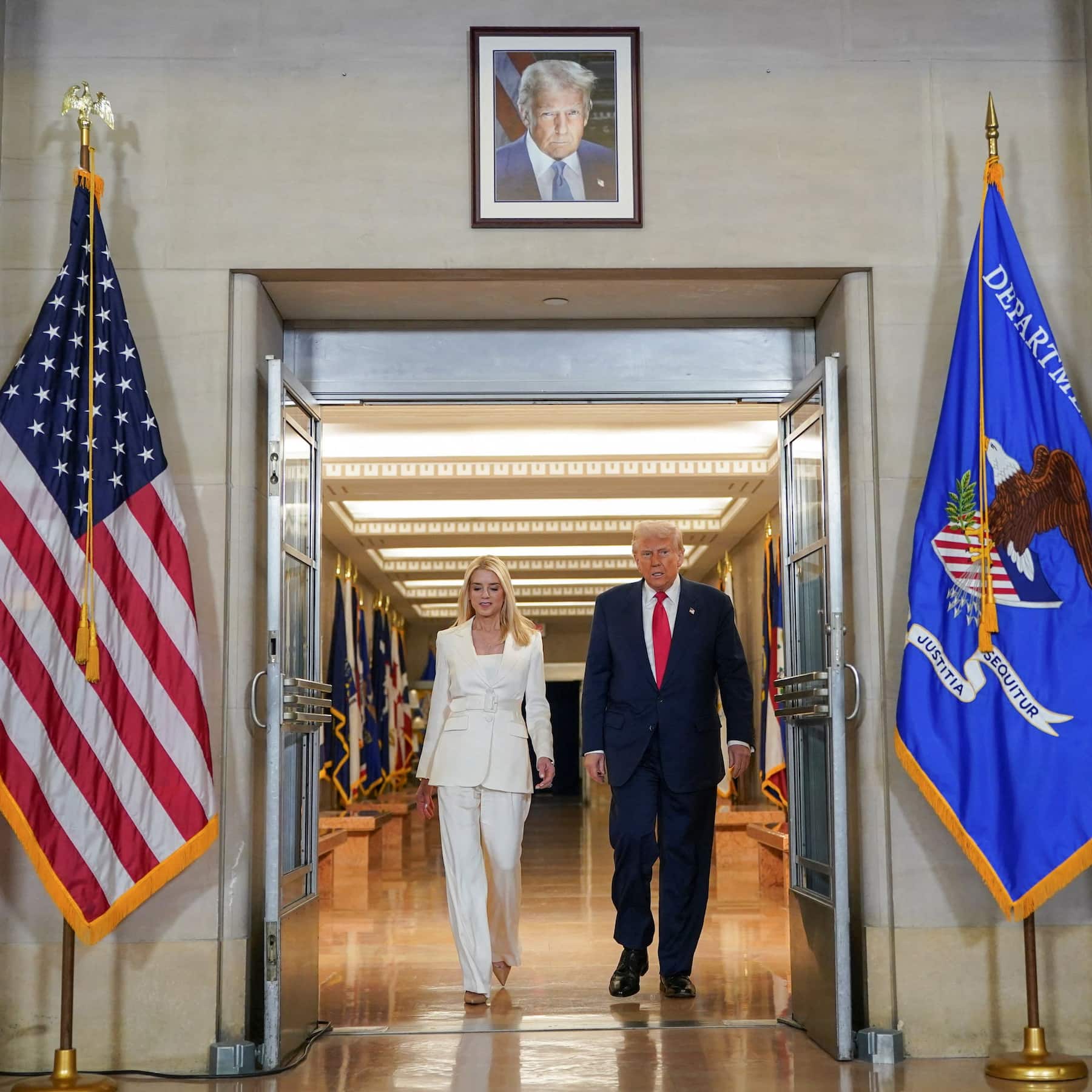Trump Rehires Pam Bondi for Senior White House Role Weeks After DOJ Exit