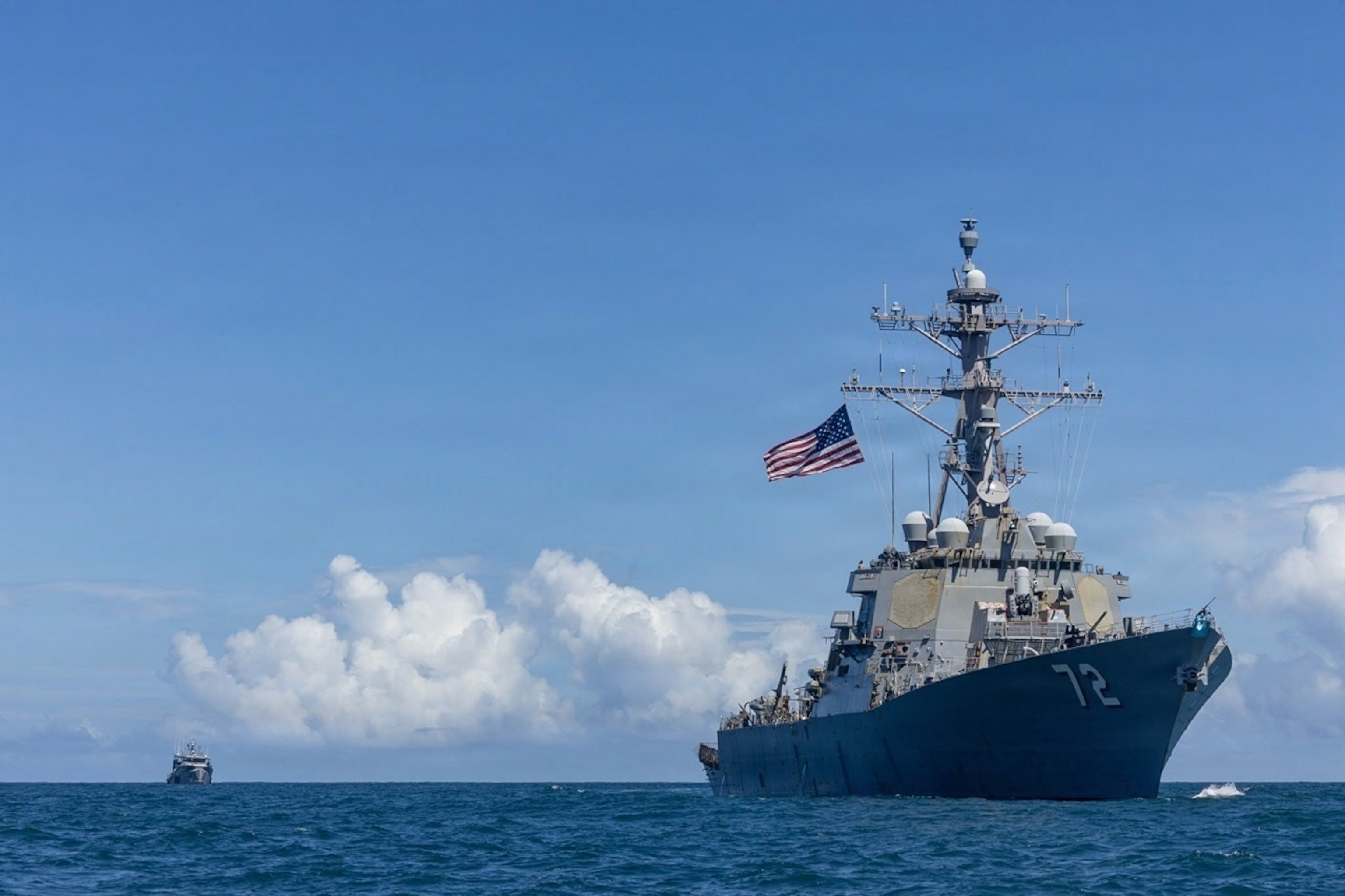 Trump Orders US Navy to Blockade Strait of Hormuz