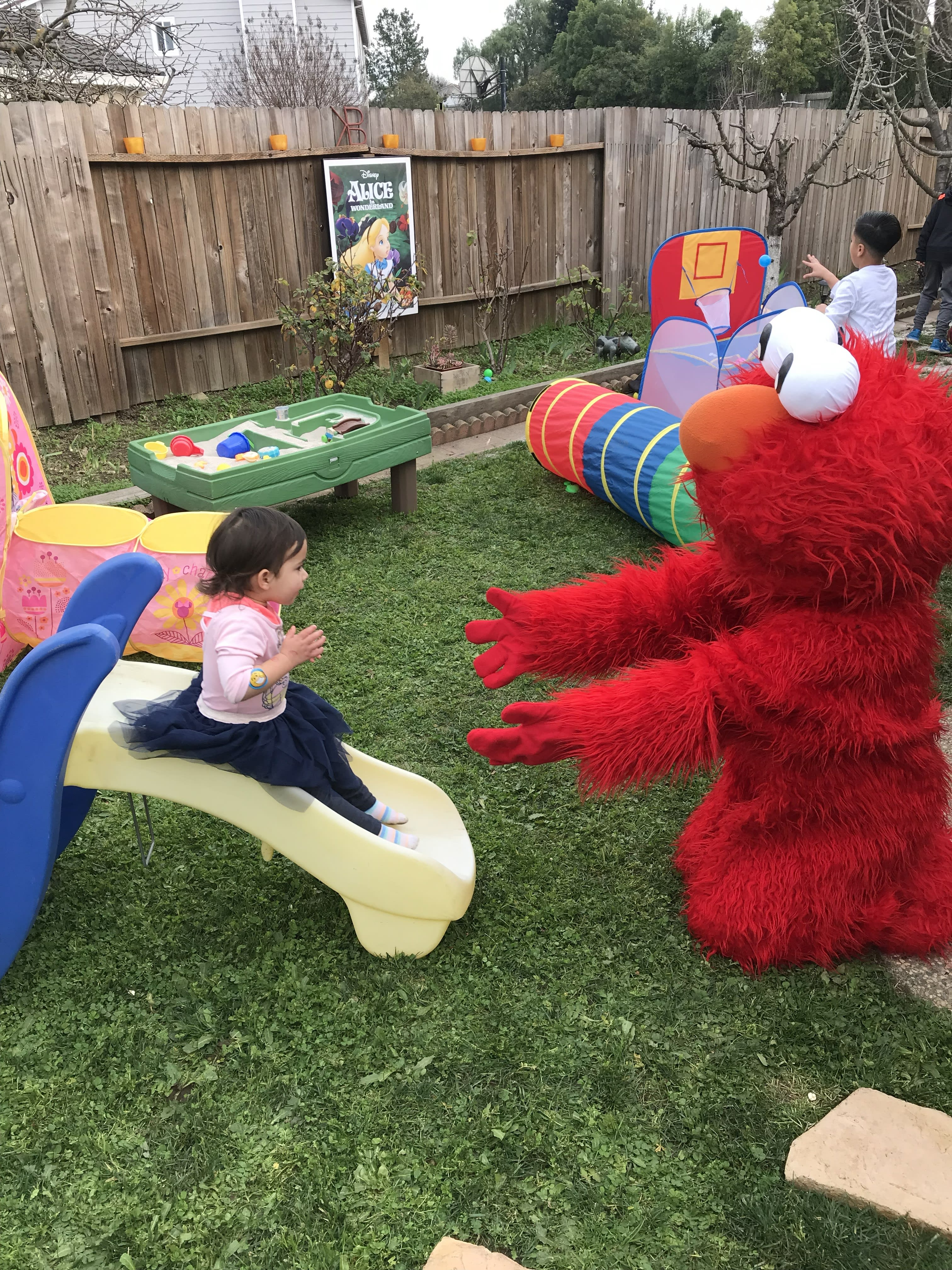 Kiddo World character party