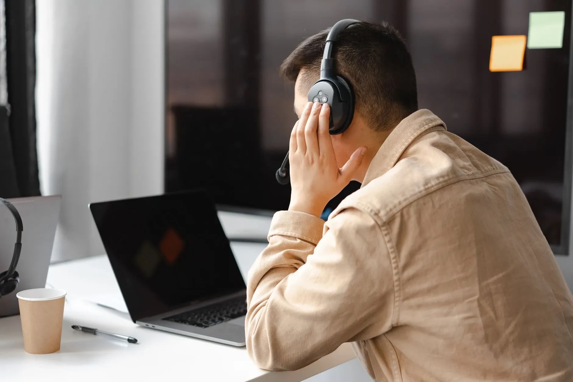 The 'AI Prompt Engineering' Trap: Why Your LLM Isn't Delivering ROI (And How to Build a Custom AI Agent Instead in 2026)