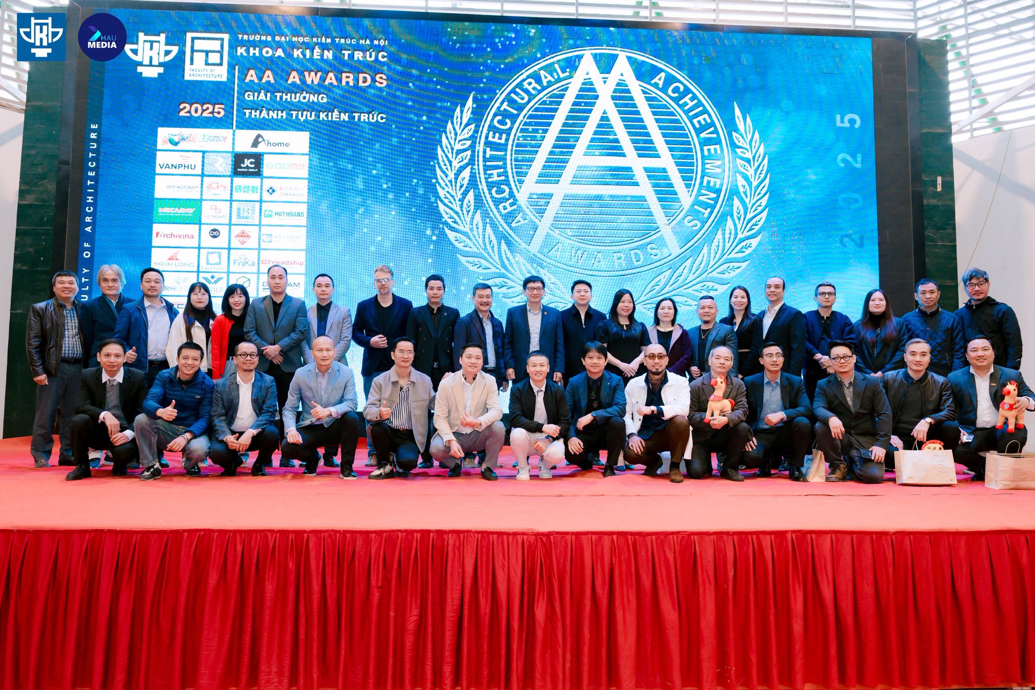 Lễ trao giải AA-2025 cho các Đồ án xuất sắc trong năm