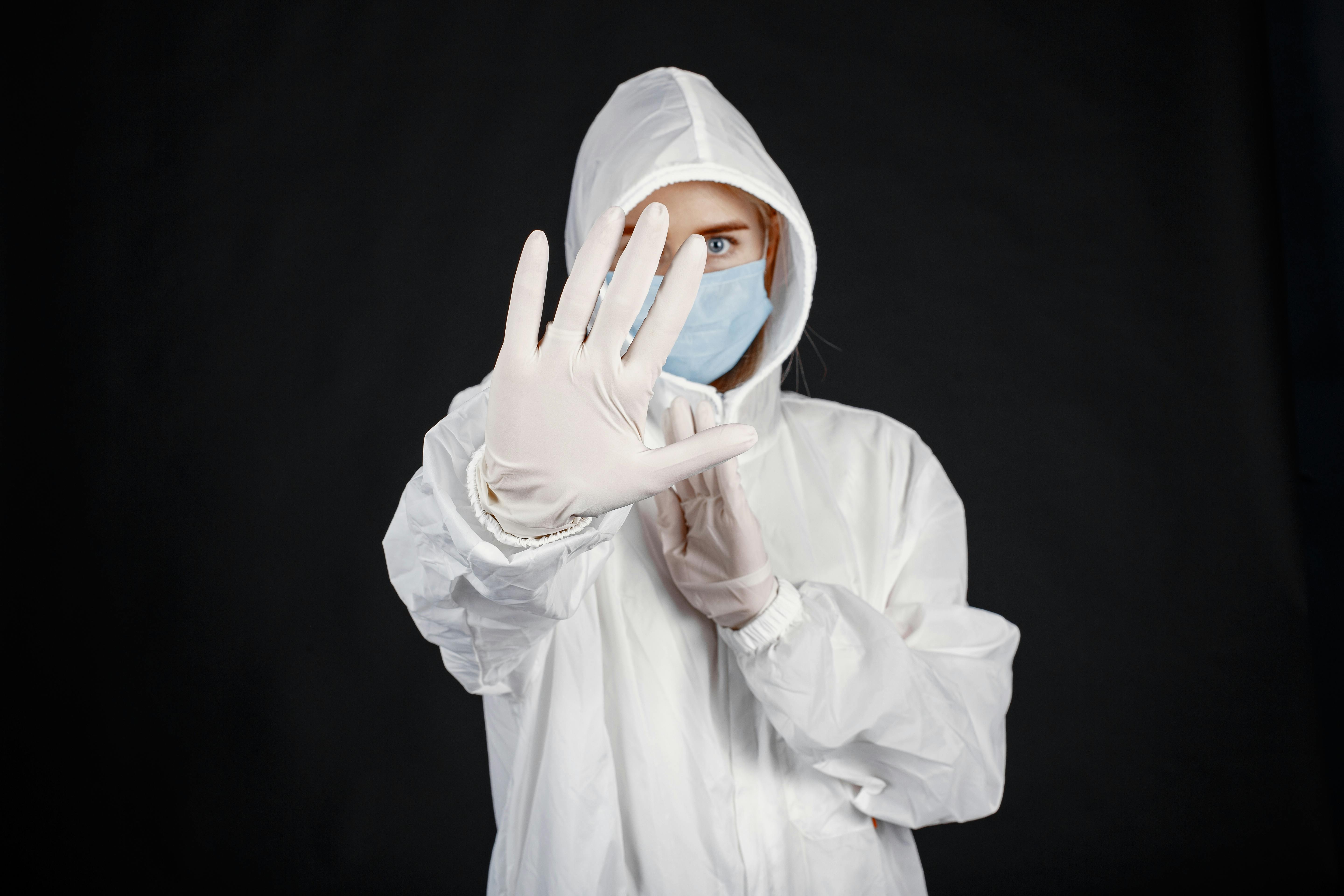 Tungsten polymer composite granules used as lead-free alternative in radiation gloves