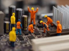 Когда ремонт бессилен: как понять, что блок питания пора списывать