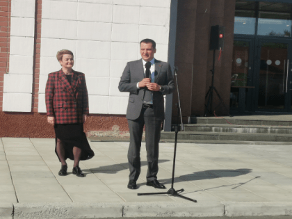 Культурным учреждениям Поморья дали новенькие гастрольные микроавтобусы