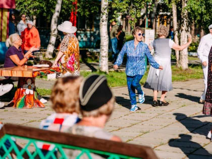 «Зарядись долголетием» в парке культуры и отдыха