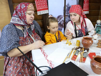Традиционный народный промысел Поморья – каргопольскую глиняную игрушку регион представляет на выставке-форуме «Россия»