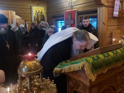 Митрополит Корнилий в ходе архипастырского визита посетил подворье Веркольского монастыря в Карпогорах