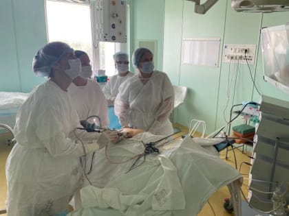 Врачи Архангельской областной больницы применили новейший метод лечения послеоперационных грыж