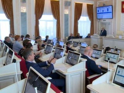 Общая сумма расходов в прошлом году — 150 миллиардов рублей, доходов — 131 миллиард