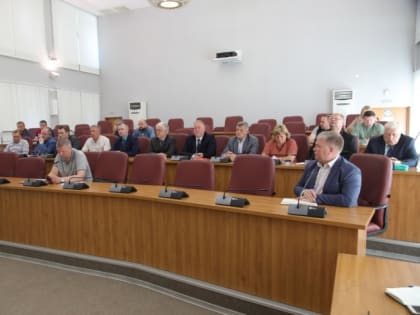 Начало гидравлических испытаний и подготовка к Дню города: задачи для сферы ЖКХ