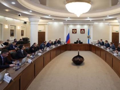 Глава Поморья перераспределил полномочия среди зампредов областного правительства