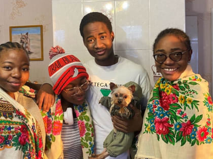 Слушатели подфака и иностранные студенты колядовали на Кегострове в Архангельске