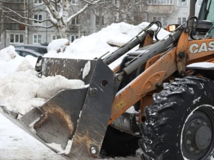 Вывоз снега: водителей просят убрать автомобили