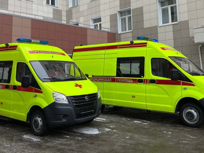 Для службы санитарной авиации Архангельской областной больницы приобрели два новых автомобиля