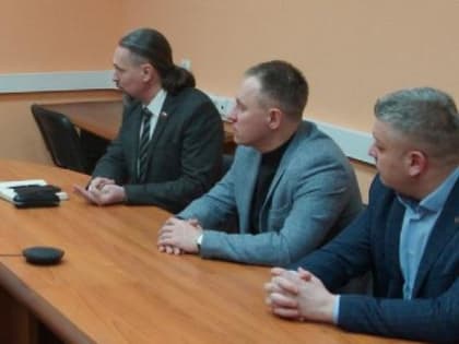 Известный депутат-доброволец Кисляков встретился с северодвинскими гордепами