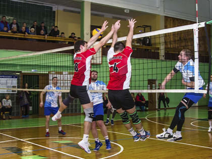 Коряжемкие волейболисты отправятся на игры в Архангельск