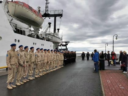 В Архангельске освятили гидрографическое судно «Сенеж»