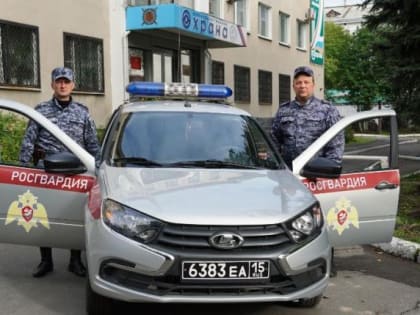 В Архангельске росгвардейцы помогли людям при тушении пожара