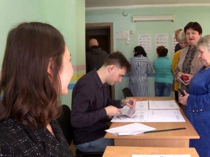 В новых регионах России выбирают заксобрания