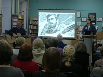 Мне есть что спеть, представ перед Всевышним…