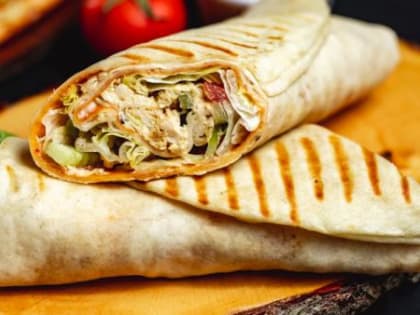 15 точек общепита с сомнительным мясом для шаурмы выявили в Архангельской области