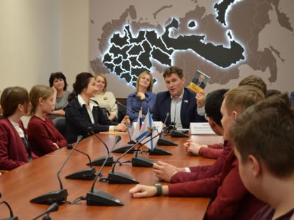 Задача – сформировать гражданское общество со своей позицией и видением