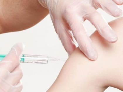 В Архангельской области отменили обязательную вакцинацию от COVID-19 для определенных групп населения