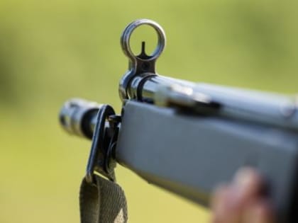 В архангельской глубинке мужчина убил сына выстрелом из охотничьего ружья