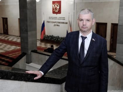 Депутат Государственной Думы Михаил Кисляков поздравил жительниц Архангельской области с 8 марта