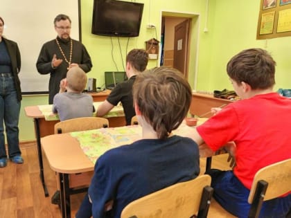 Священник Александр Григорьев побеседовал с несовершеннолетними правонарушителями