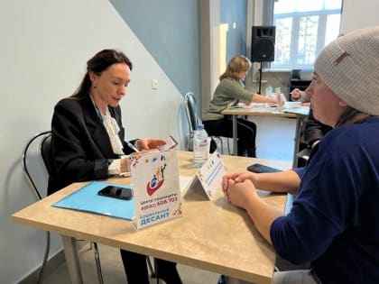 В поселке Катунино прошел очередной консультативный выезд в рамках проекта «Социальный десант».