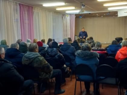 Следователи следственного отдела по городу Онега приняли участие в родительских собраниях