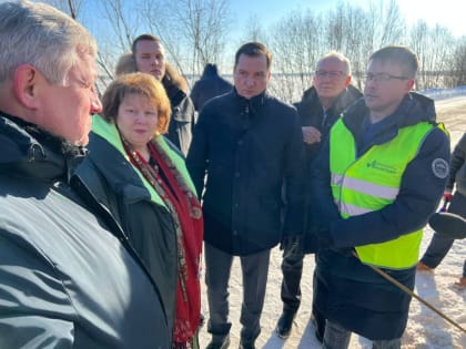 Решаются вопросы с медицинскими кадрами и ремонтом школ