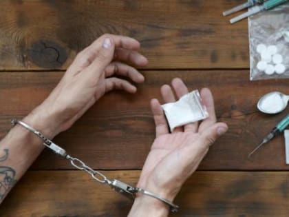 Наркобизнес котласских дилеров прикрыли ещё до запуска