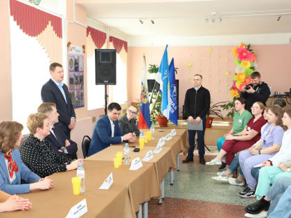 В Холмогорском округе для привлечения молодых специалистов провели слет студентов-медиков