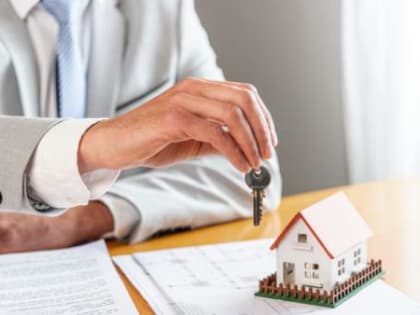 Сбер: в месяц десять тысяч сделок с недвижимостью в СЗФО регистрируются электронно