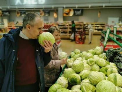 В России за неделю подорожали авиабилеты и капуста